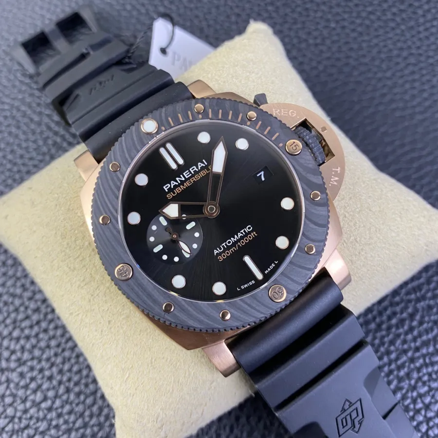 PANERAI-SUBMERSIBLE-PAM01070-44mm