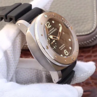 PANERAI-SUBMERSIBLE-PAM00571-47MM