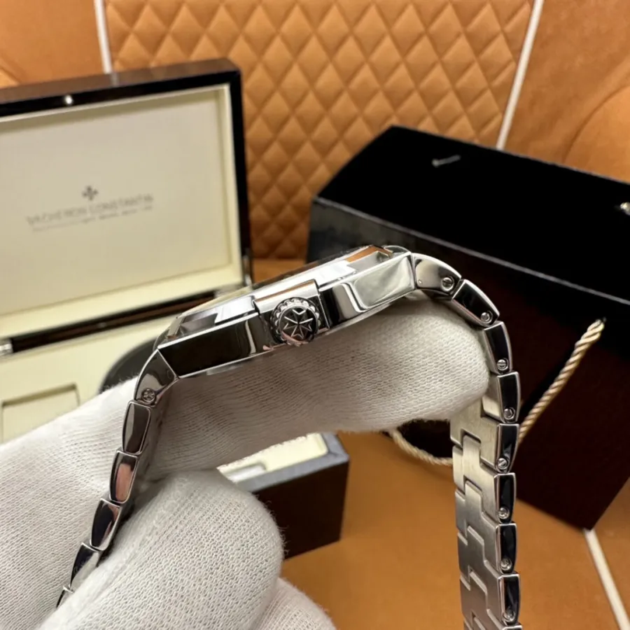 VACHERON CONSTANTIN-OVERSEAS-47040B01A-9094-41mm