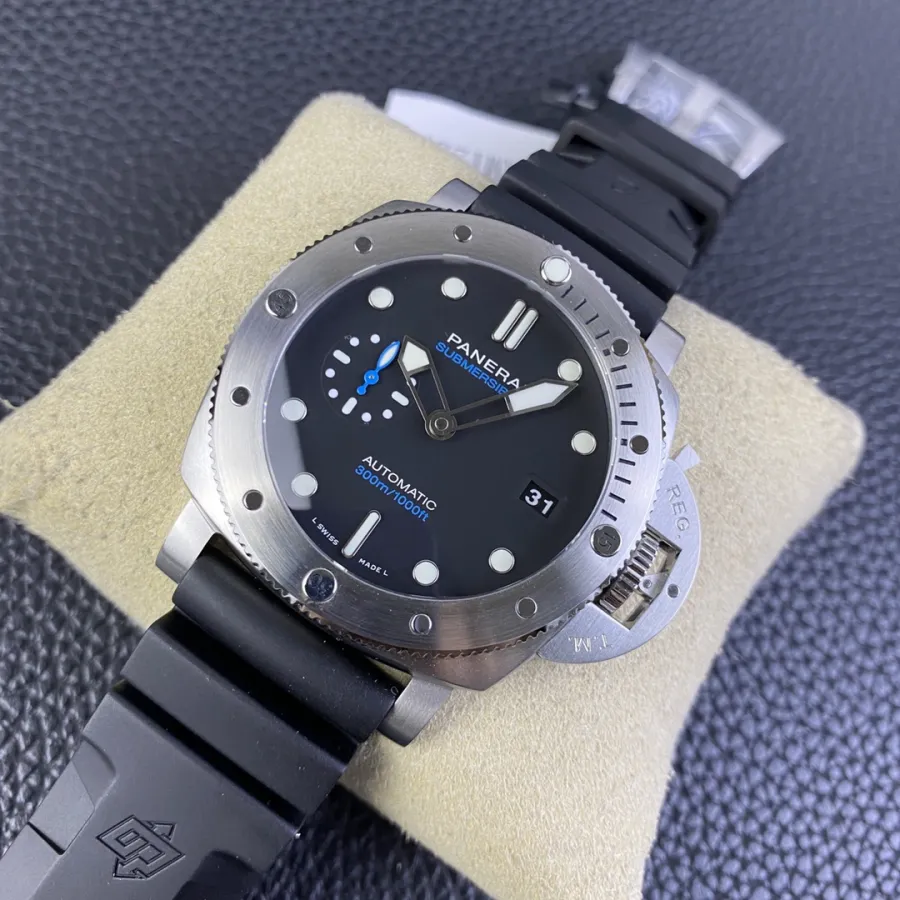 PANERAI-SUBMERSIBLE-PAM01229-44MM