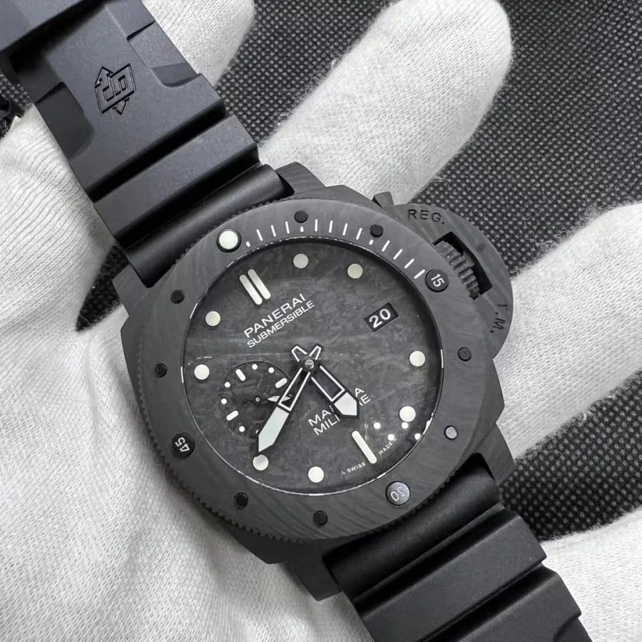 PANERAI-SUBMERSIBLE-PAM00979-47MM