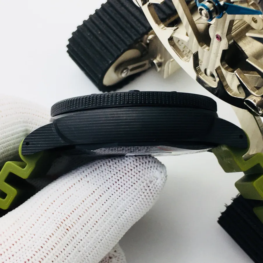 PANERAI-SUBMERSIBLE-PAM00961-45MM