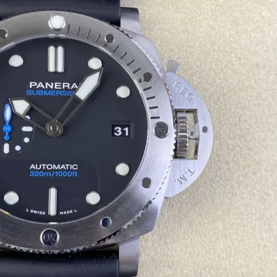 PANERAI-SUBMERSIBLE-PAM01229-44MM