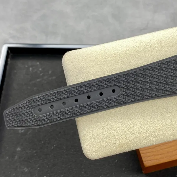 IWC-PILOT´S WATCH-ref.IW389101-44.5mm - Image 10