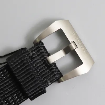 PANERAI-SUBMERSIBLE-PAM00984-47MM-Titanium