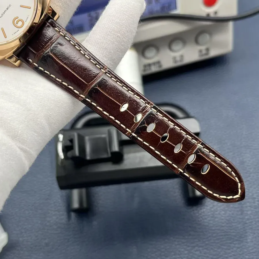 PANERAI-LUMINOR-PAM01042-42mm