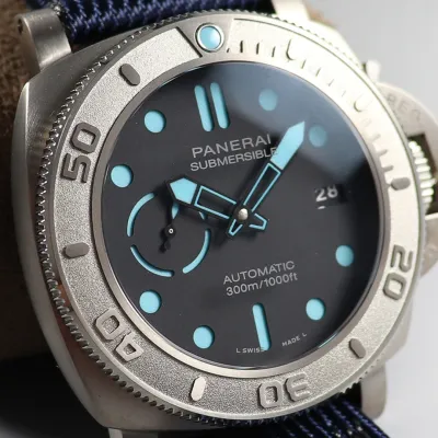 PANERAI-SUBMERSIBLE-PAM00985-47MM-Mike Horn Signature Limited Edition-3