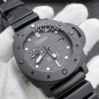 PANERAI-SUBMERSIBLE-PAM00979-47MM