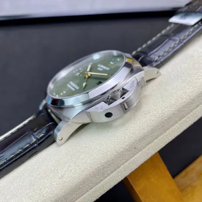 PANERAI-LUMINOR-PAM01056-44mm