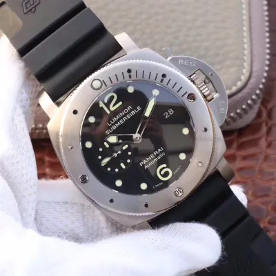 PANERAI-SUBMERSIBLE-PAM00571-47MM