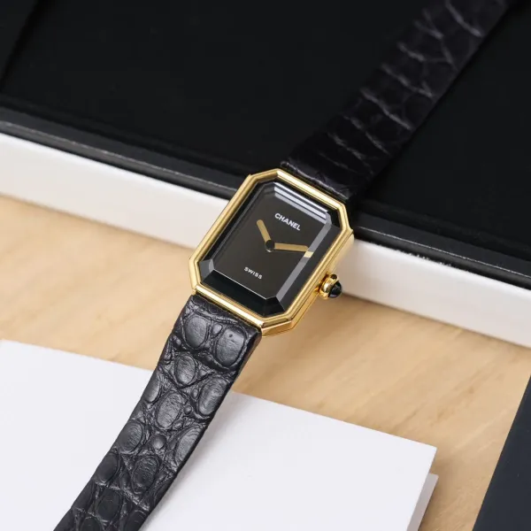 CHANEL-Première Watch - Image 2