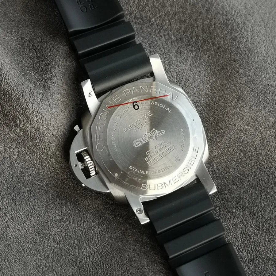 PANERAI-SUBMERSIBLE-PAM00683-42MM