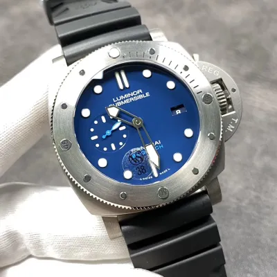 PANERAI-SUBMERSIBLE-PAM00692-47MM