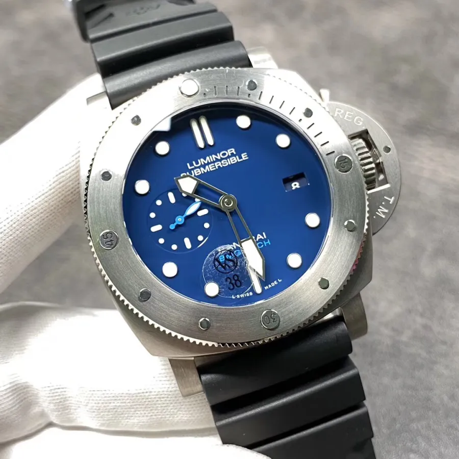PANERAI-SUBMERSIBLE-PAM00692-47MM
