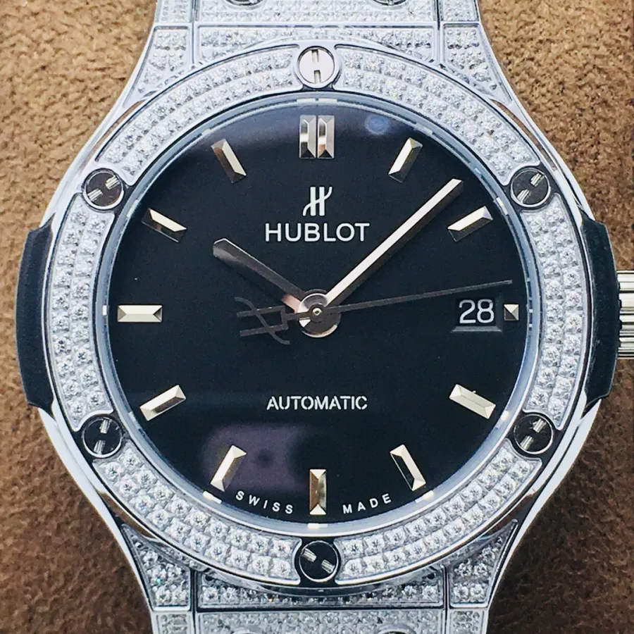 HUBLOT-CLASSIC FUSION-ref.565.NX.1171.LR.1704-38mm