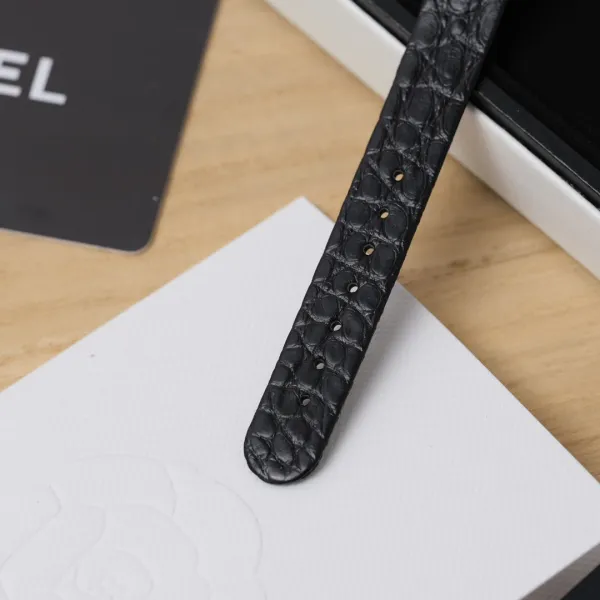 CHANEL-Première Watch - Image 8