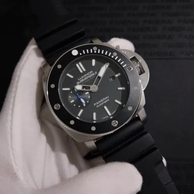 PANERAI-SUBMERSIBLE-PAM01389-47MM