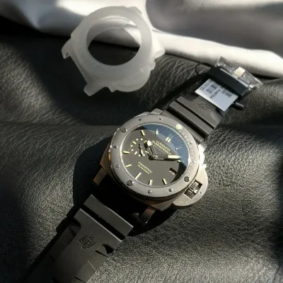 PANERAI-SUBMERSIBLE-PAM00389-47MM