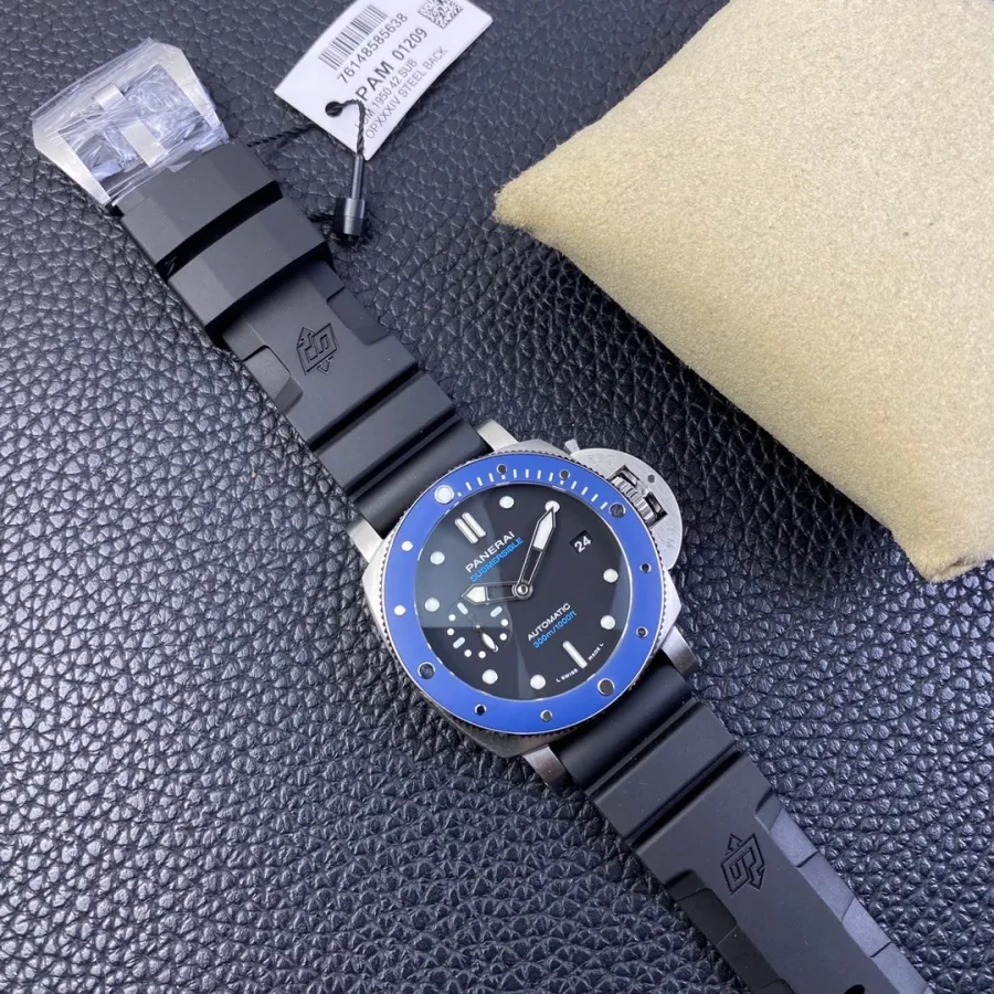 PANERAI-SUBMERSIBLE-PAM01209-42MM