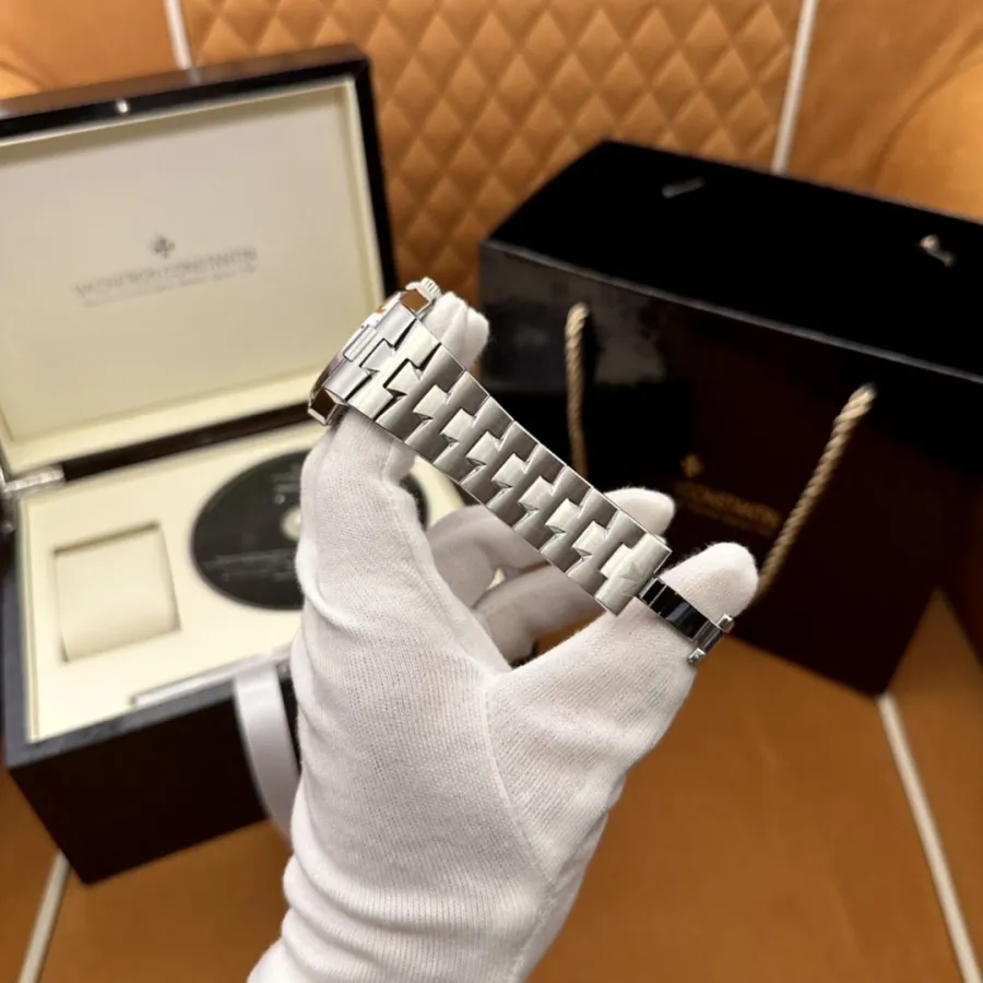 VACHERON CONSTANTIN-OVERSEAS-47040B01A-9094-41mm