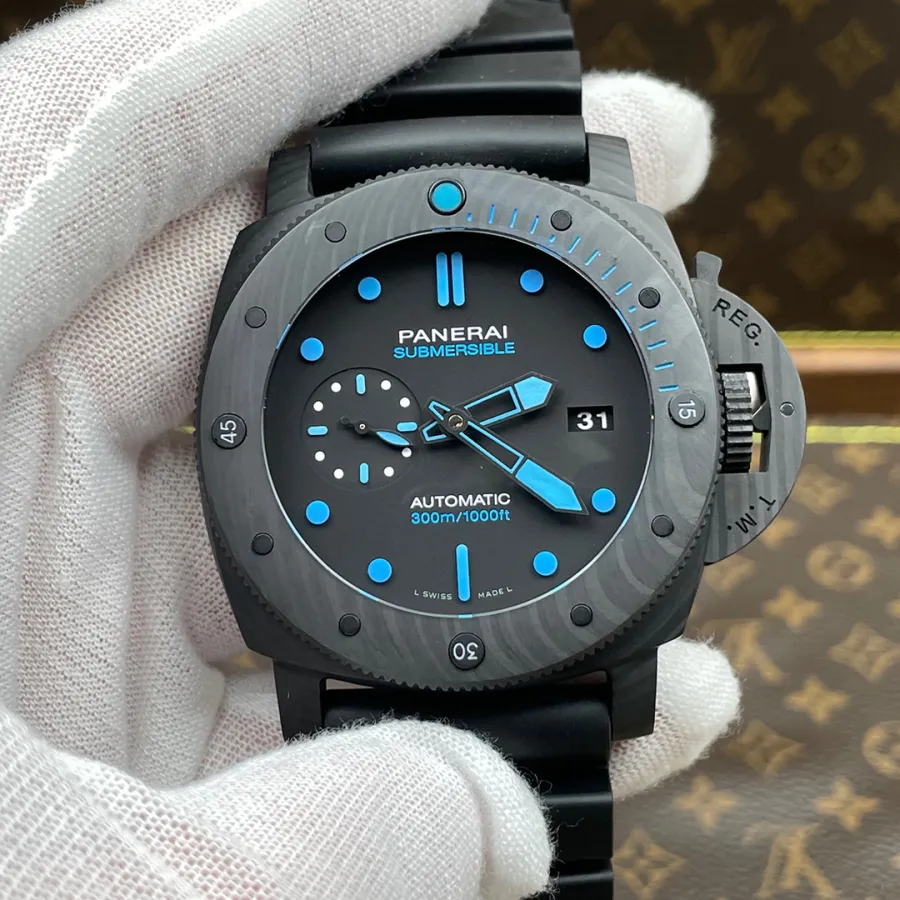 PANERAI-SUBMERSIBLE-PAM01616-47MM-Carbon Fibe