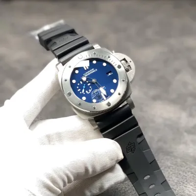 PANERAI-SUBMERSIBLE-PAM00692-47MM