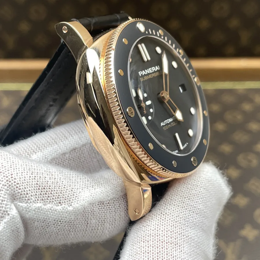 PANERAI-SUBMERSIBLE-PAM00974-42MM