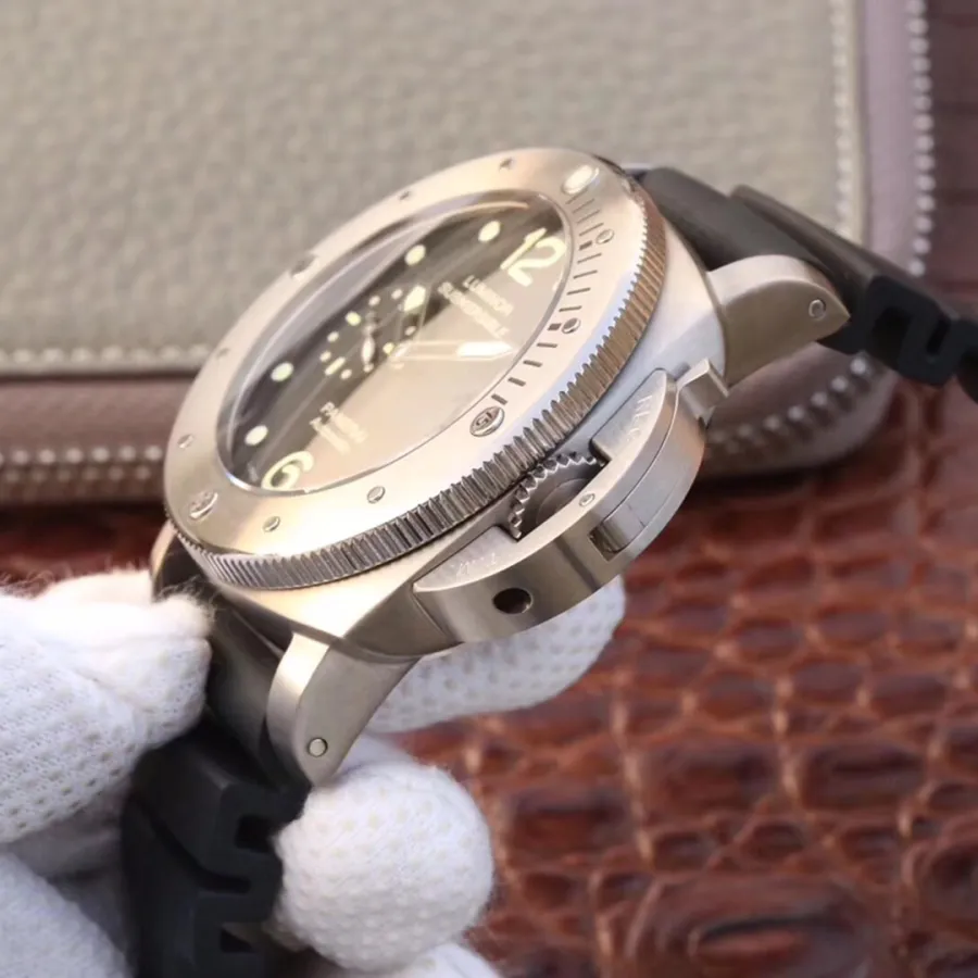 PANERAI-SUBMERSIBLE-PAM00571-47MM