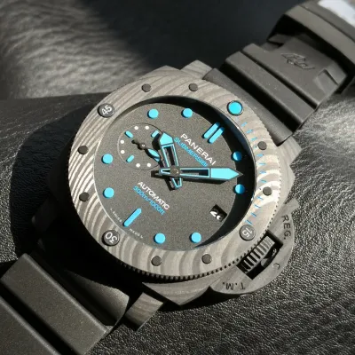 PANERAI-SUBMERSIBLE-PAM00960-First watch