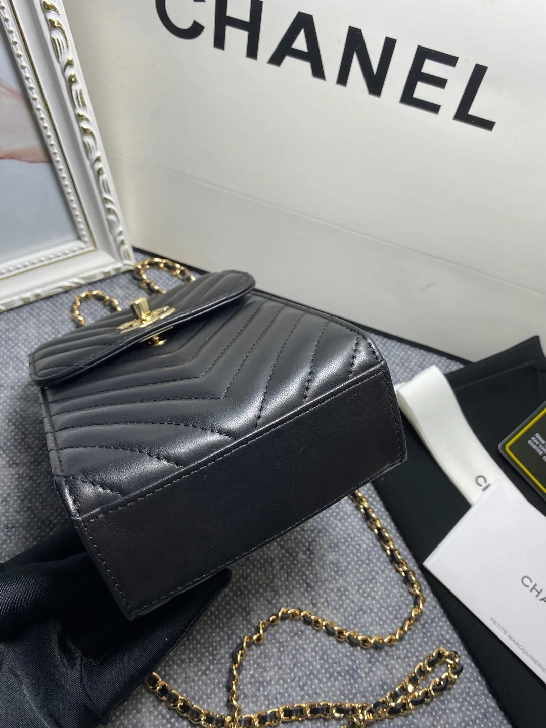 Chanel Chevron Trendy Cc Phone Black Bag For Women 18cm/7in