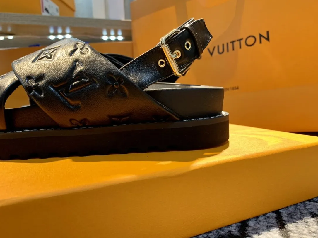 L Paseo Flat Comfort Sandal Black For Women lou 1A9RDO