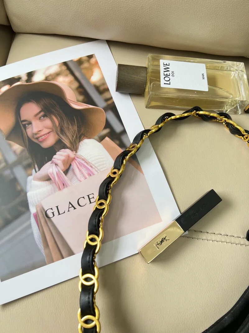 Chanel Hobo HandbagAs3562