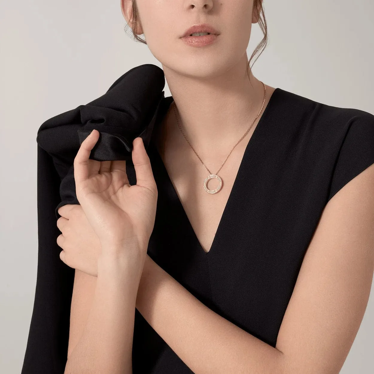 car Screw Love Necklace With Diamond Paved