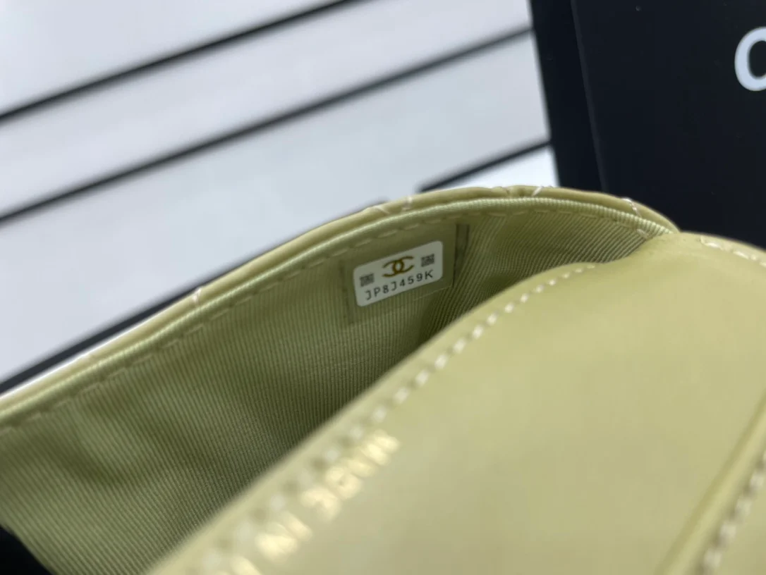 Chanel Classic Distressed Green For Women, Women’s Bags 4.7in/12cm