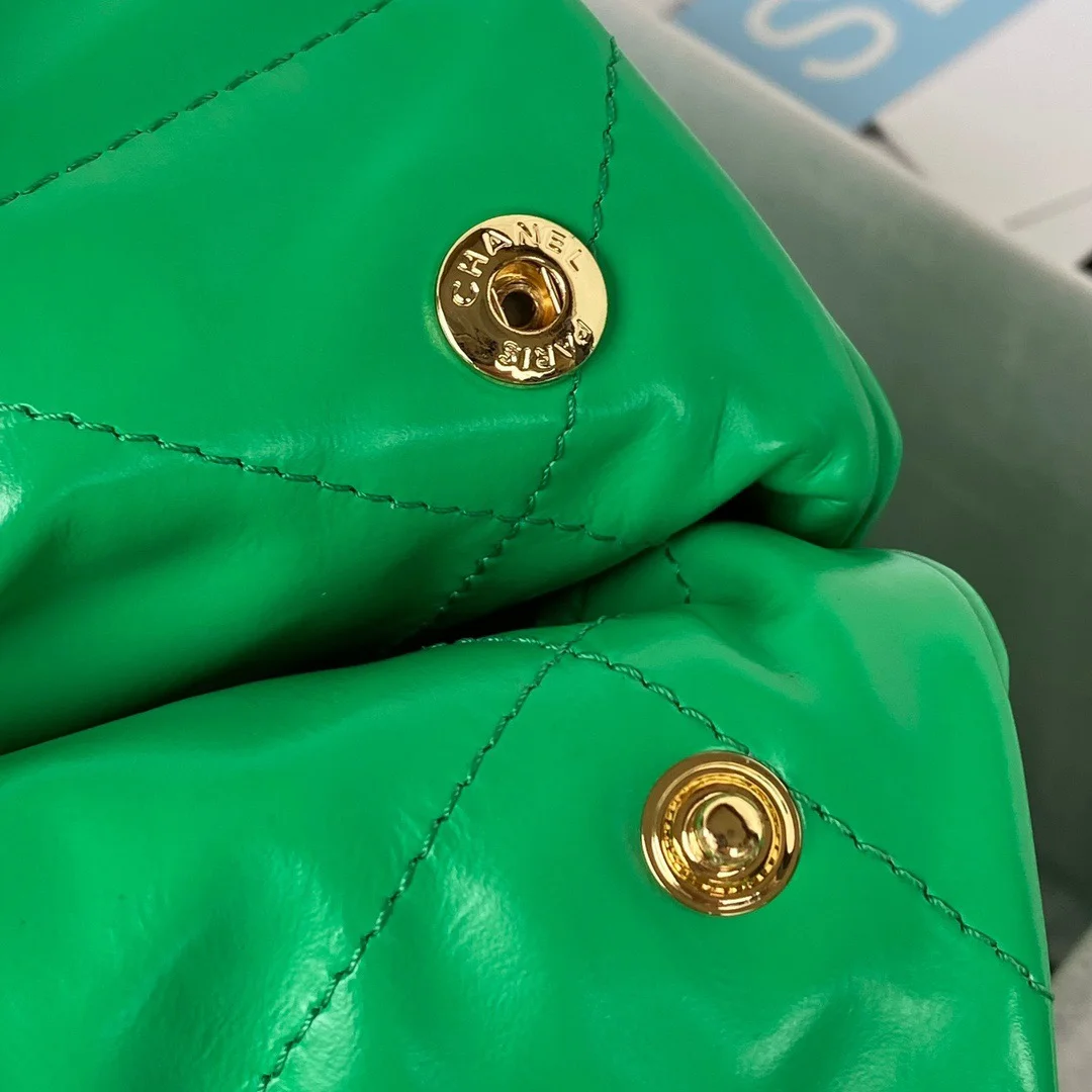 Chanel 22 Handbag Gold Hardware Shiny Green For Women, Women’s Handbags, Shoulder Bags 16.5in/38cm AS3261