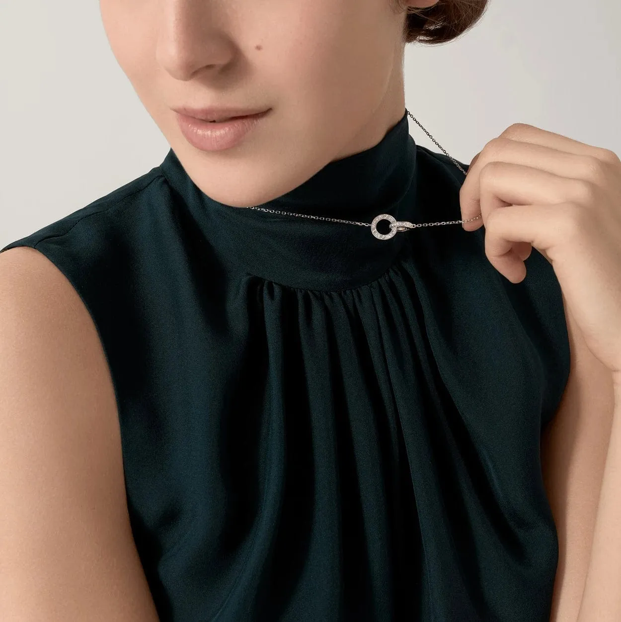 car Love Necklace Interlocking Circles Necklace With Diamond Paved