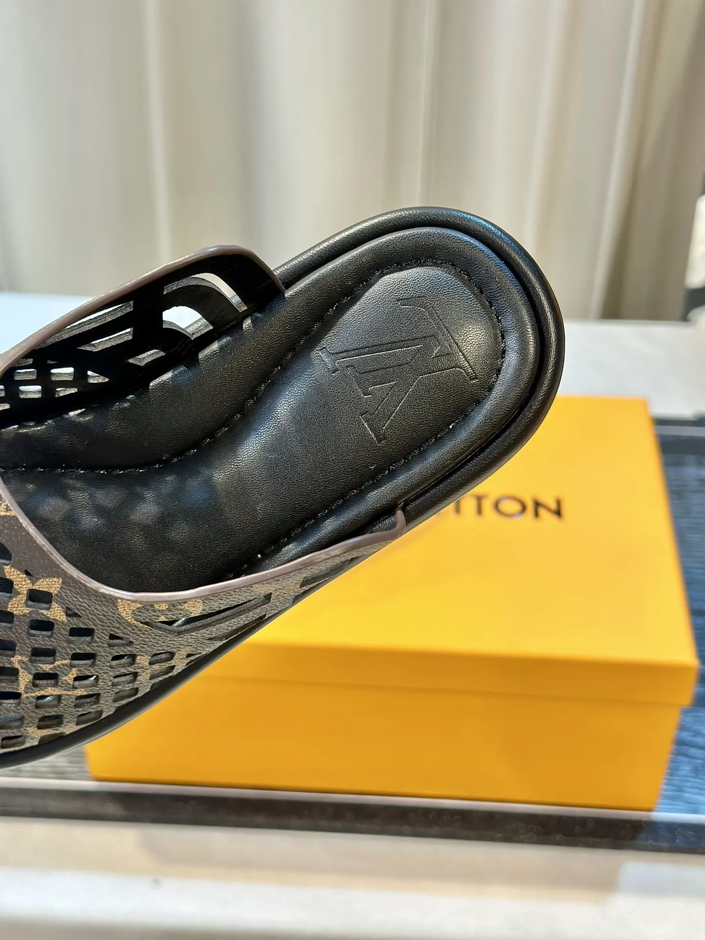 Louis new arrival summers slippers women shoes