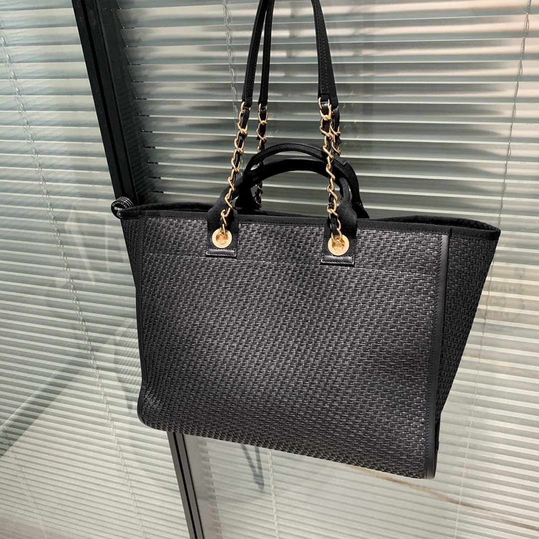 CHANEL Large Tote Black – A66941