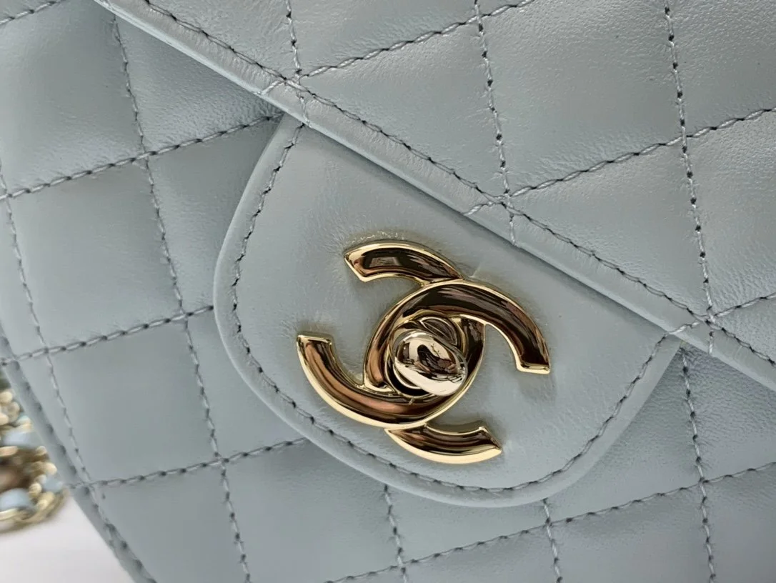 Chanel Mini Heart Bag Grey For Women 7in/18cm AS3191 B07958