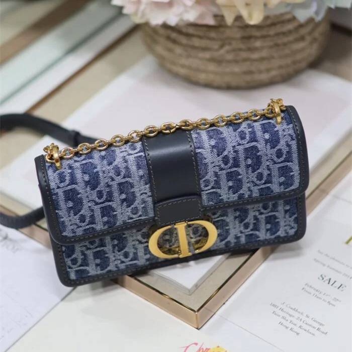 Dior 30 Montaigne East-West Bag with Chain-9334