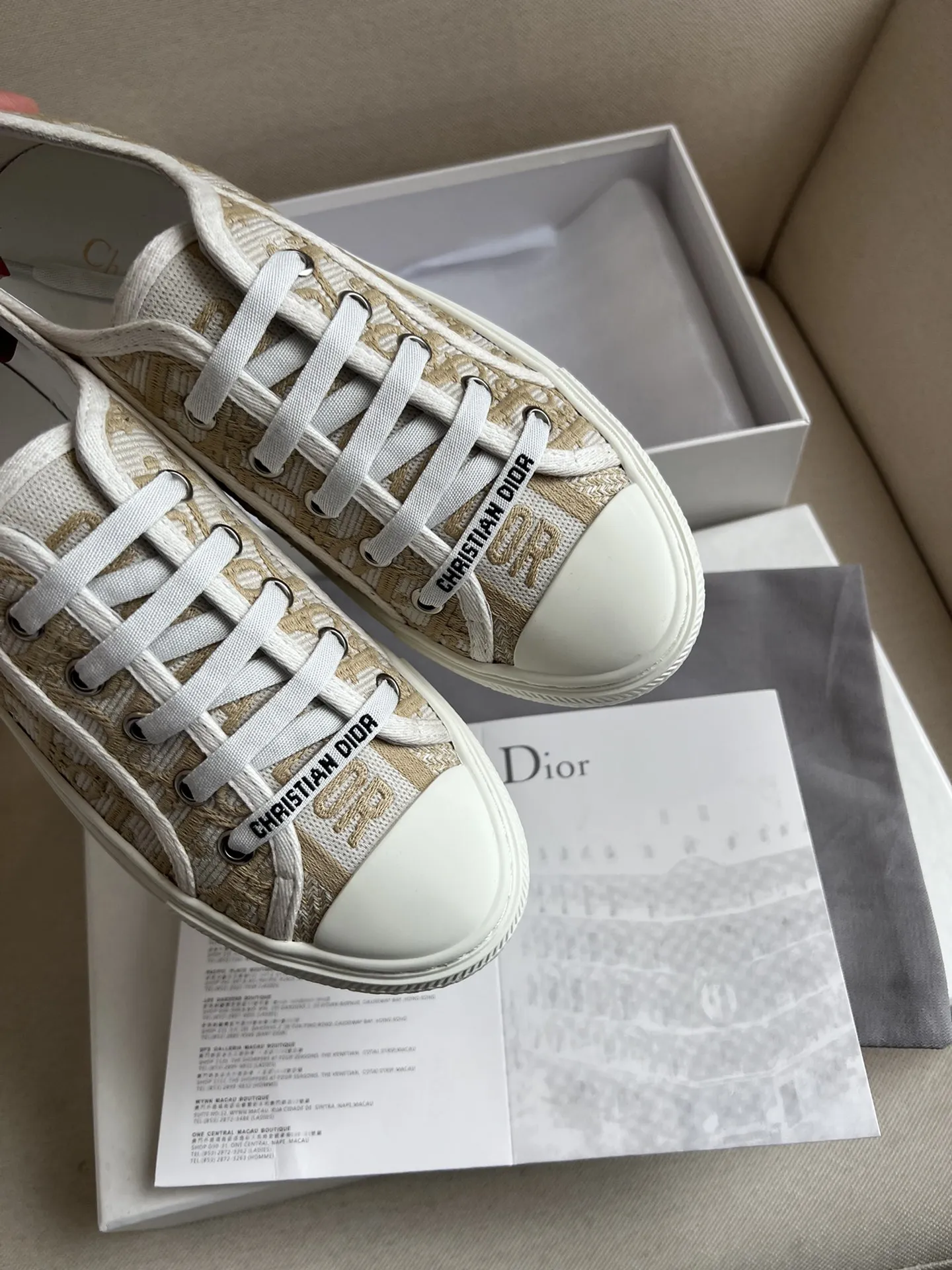 D new arrival women sneakers 02