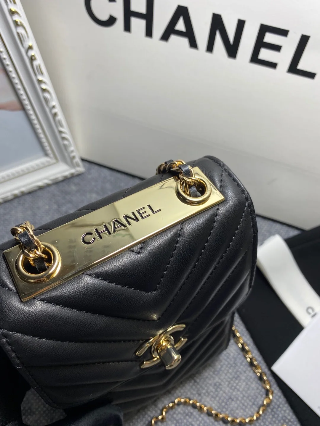 Chanel Chevron Trendy Cc Phone Black Bag For Women 18cm/7in