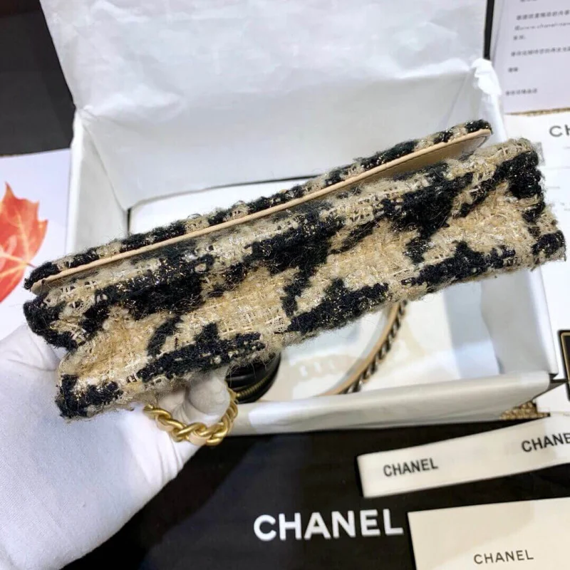 Chanel 19 Tweed W-With Leather Coin Purse Ap0985