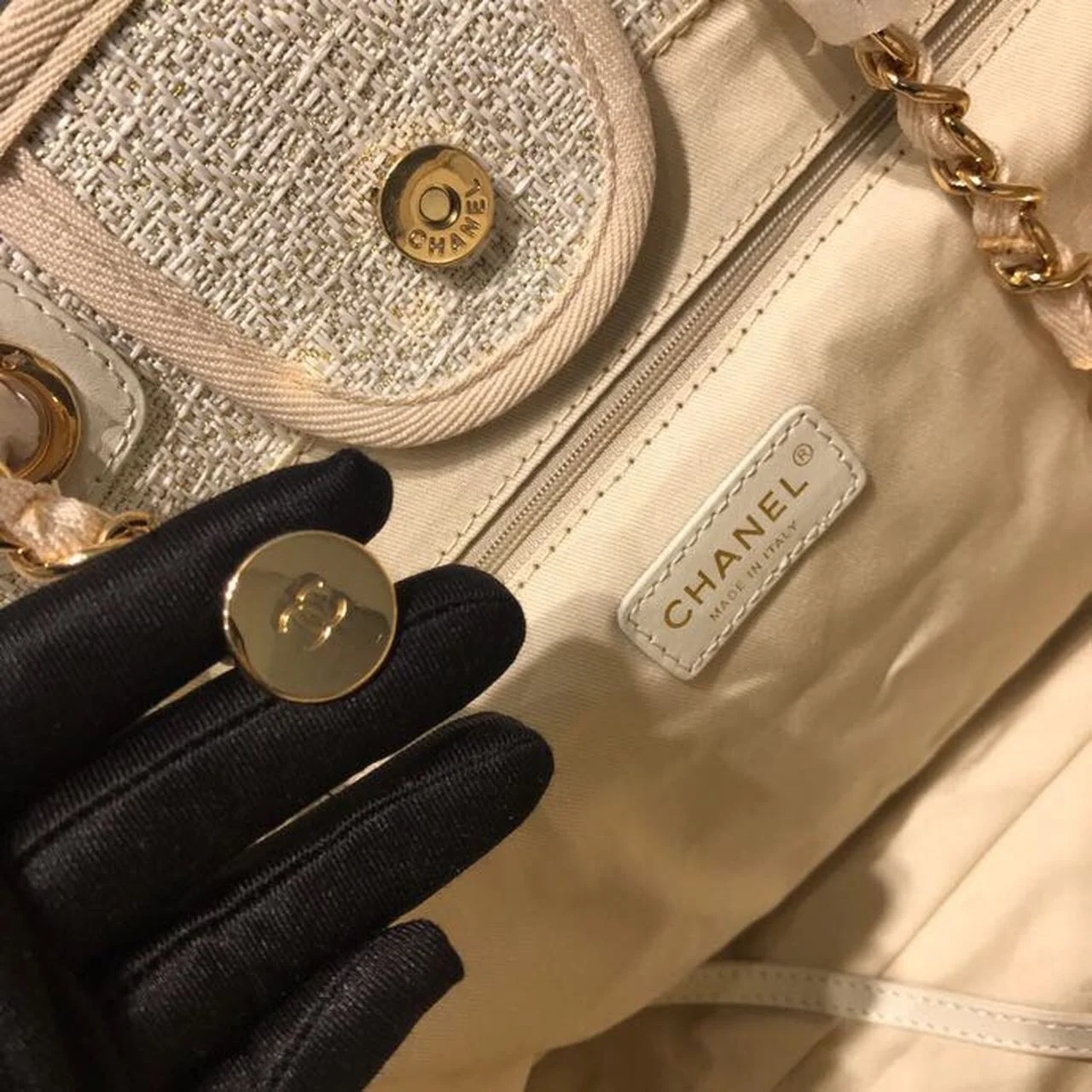 Chanel Deauville Tote Tweed Canvas Bag Fall/Winter Collection, Beige/Cream/Gold/Multi For Women 15in/38cm