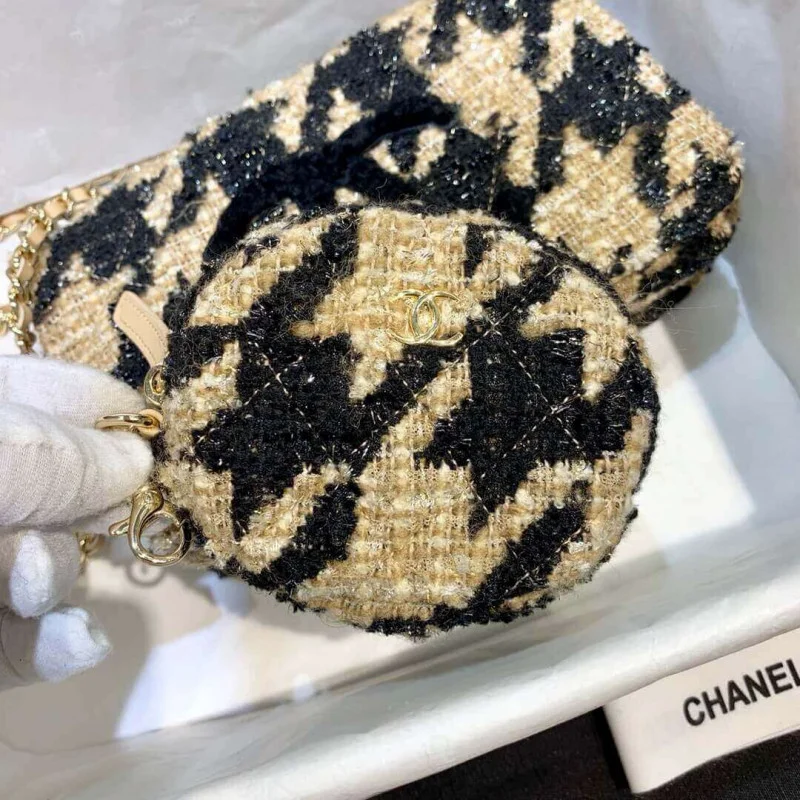 Chanel 19 Tweed W-With Coin Purse Ap0985