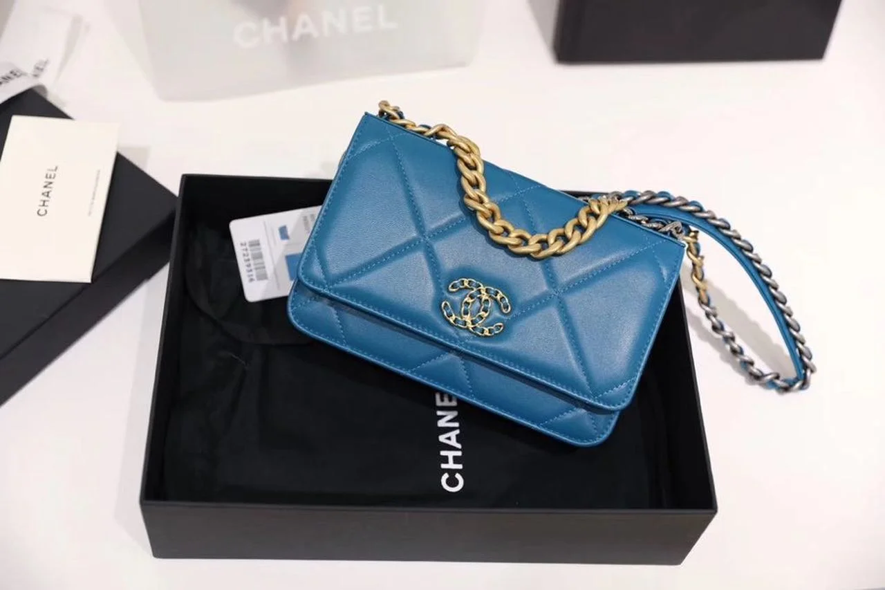 Chanel 19 WOC Flap Bag 20cm Goatskin Leather Spring/Summer Act 1 Collection, Blue
