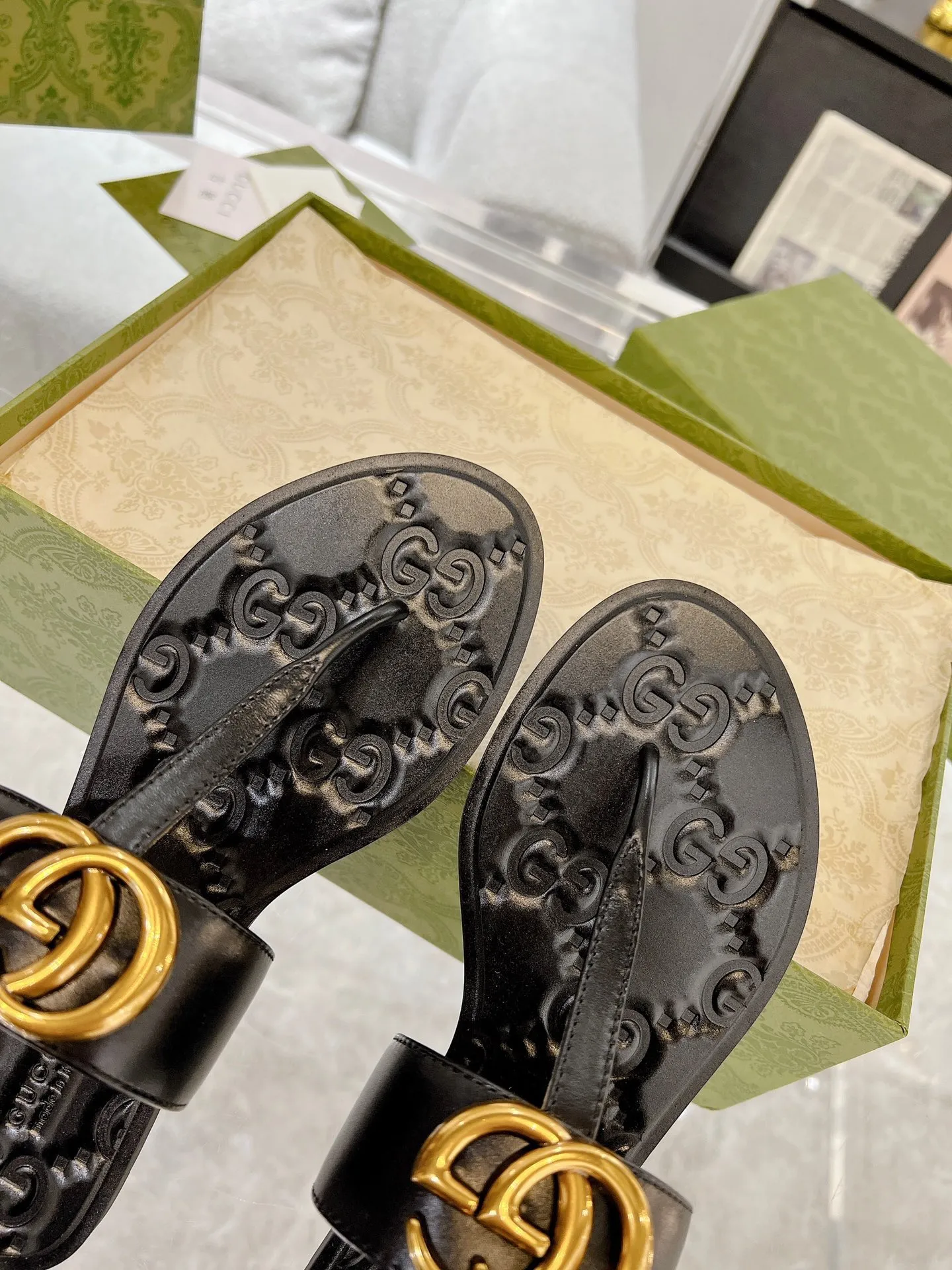 GG new arrival men and women slippers 02