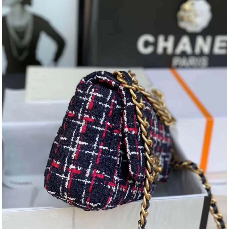 Chanel 19 Flap Bag In Tweed As1160