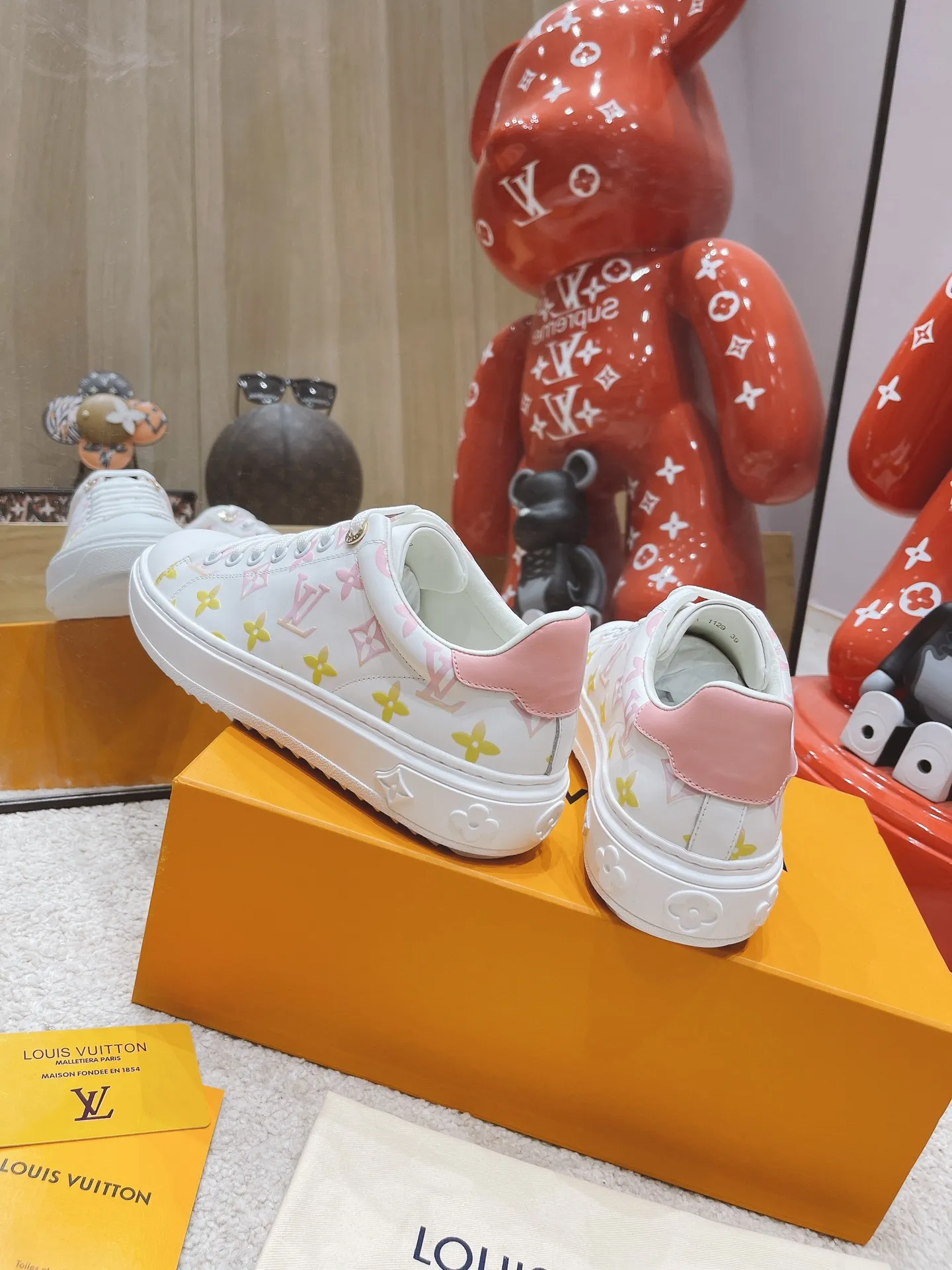 Louis new arrival Time Out pink sneakers