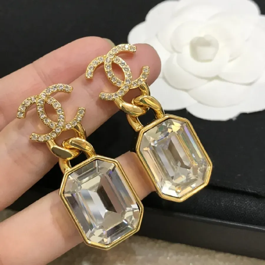 CC CRYSTAL STUD EARRINGS